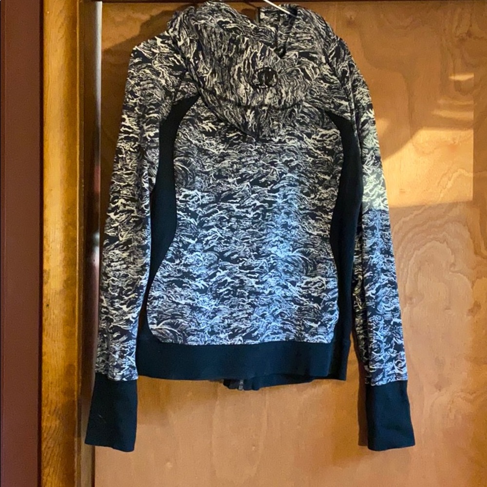 Lululemon Scuba Jacket - Picture 7 of 10